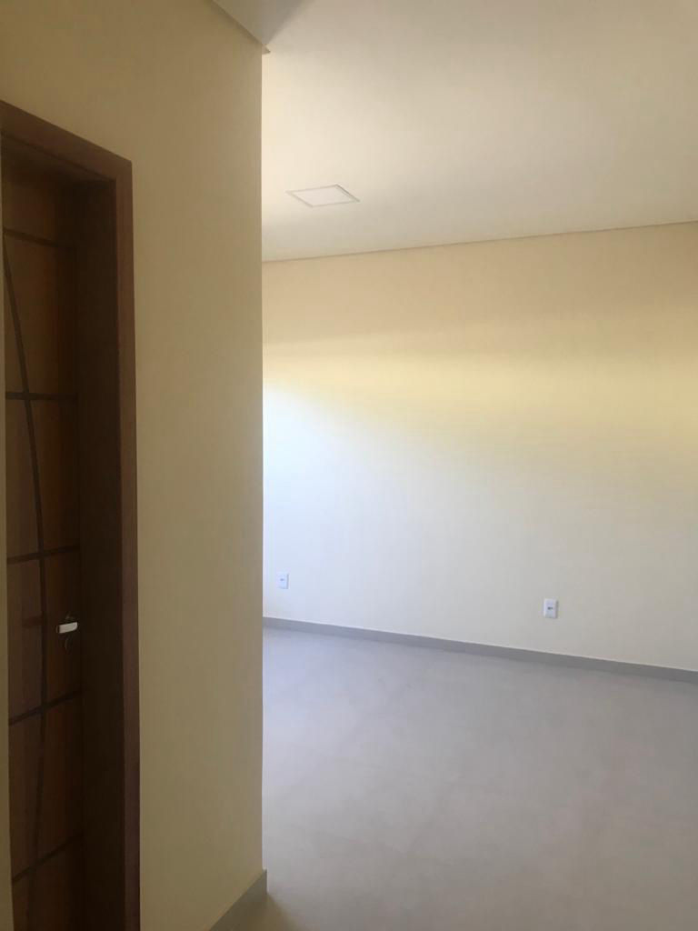 Casa à venda com 1 quarto, 66m² - Foto 3