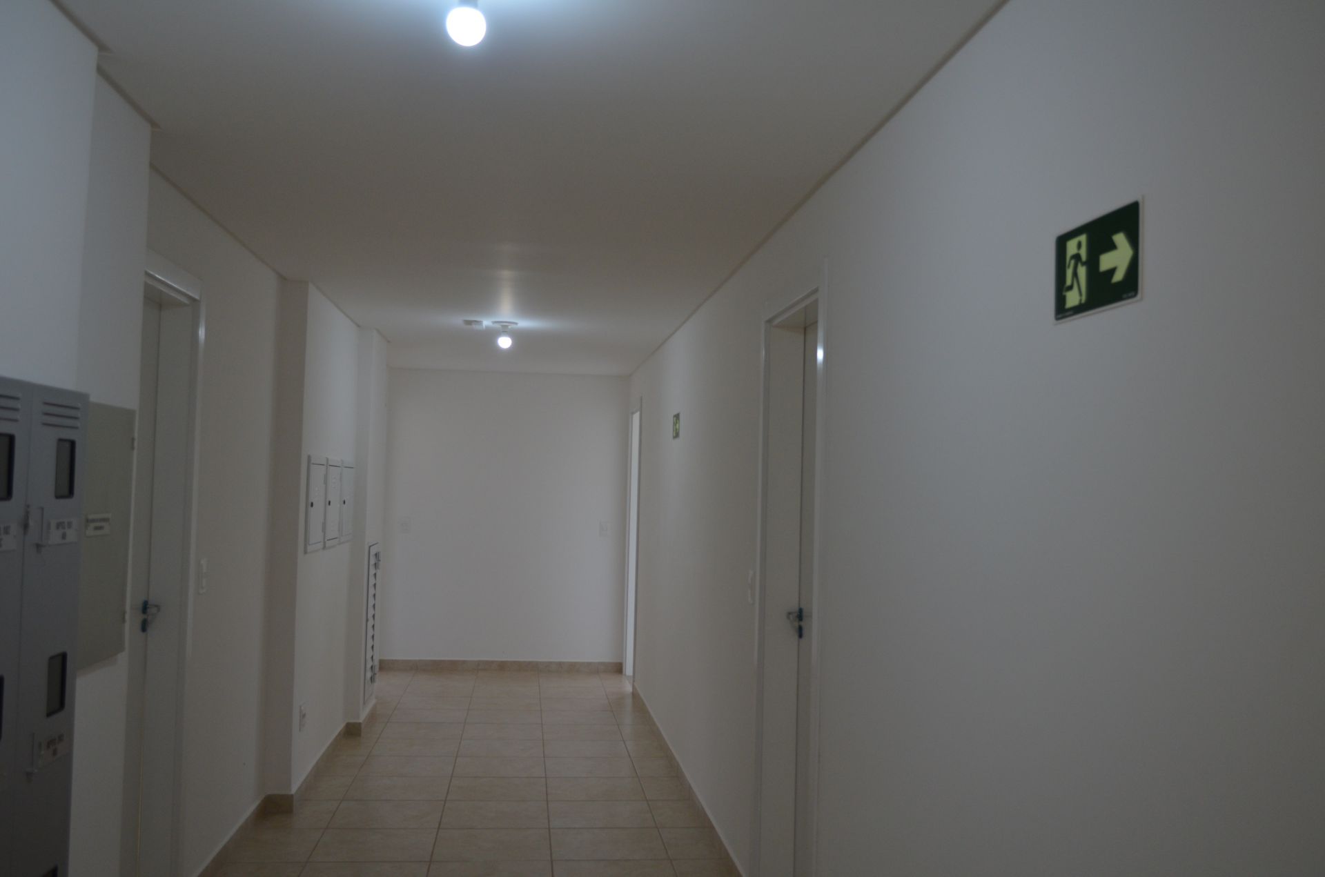 Apartamento à venda com 2 quartos, 64m² - Foto 12