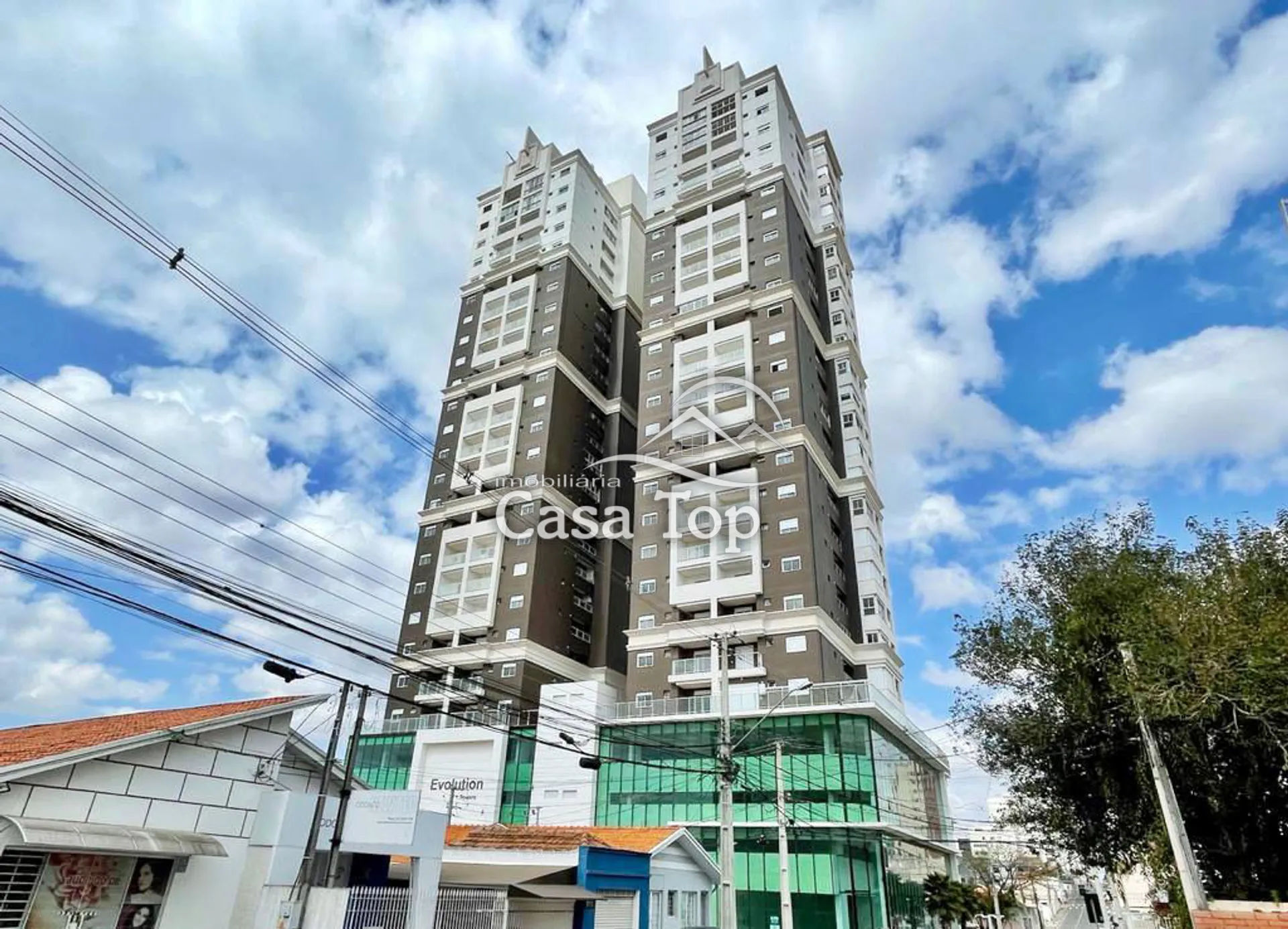 Apartamento semimobiliado à venda Edifício Evolution Towers - Torre Darwin - Centro