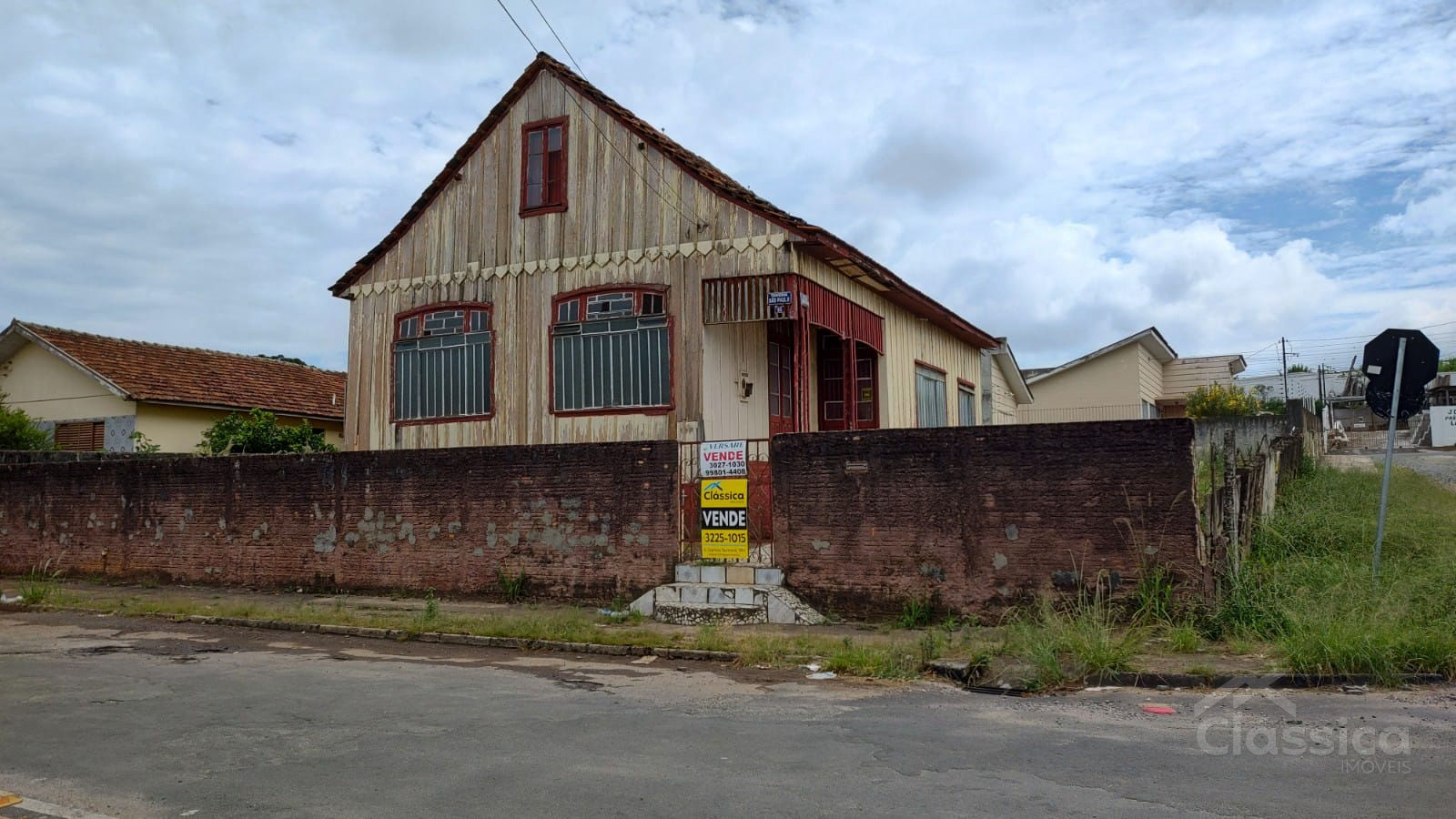 Terreno à venda em Uvaranas